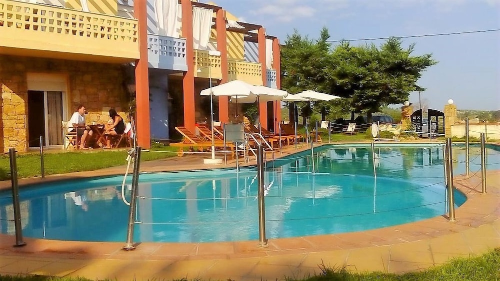 Apartment, 2 Bedrooms, Pool View photo 2