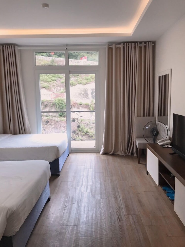 Deluxe Twin Room, Mountain View photo 1