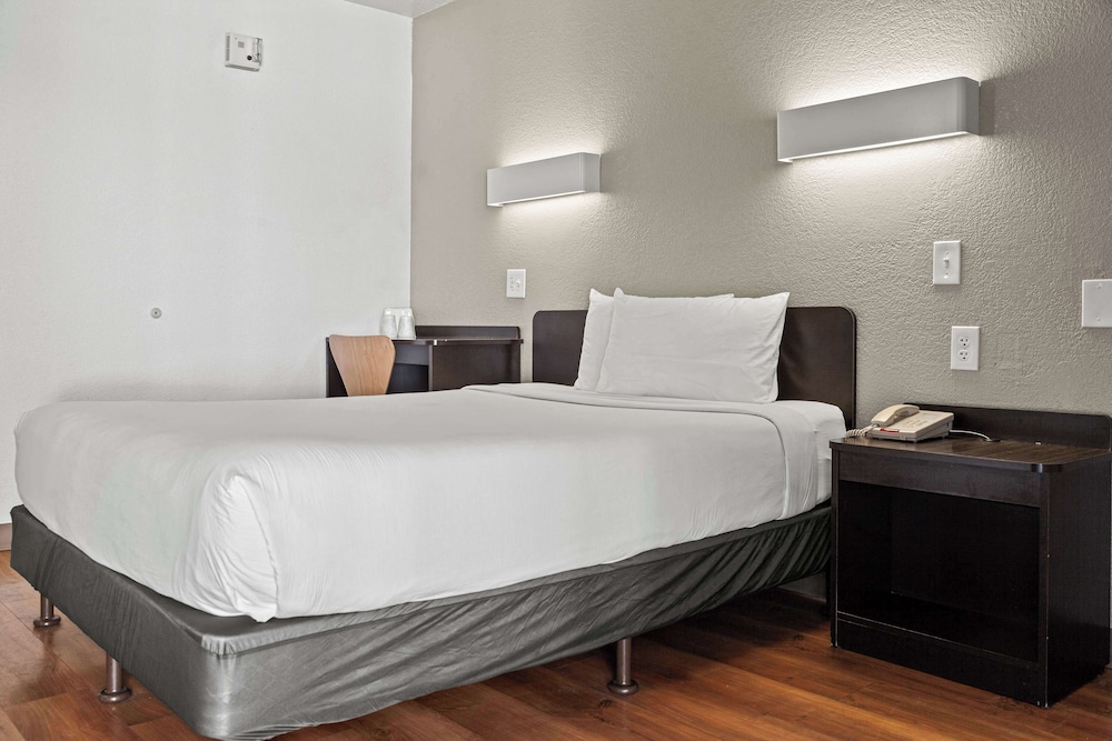 Deluxe Double Room, 1 Queen Bed, Non Smoking photo 1