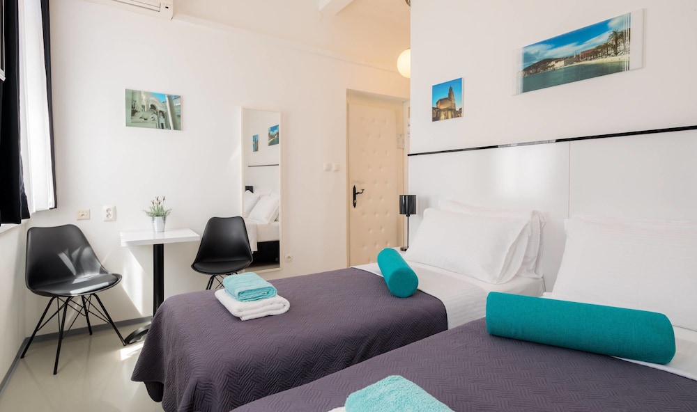 Twin Room photo 2