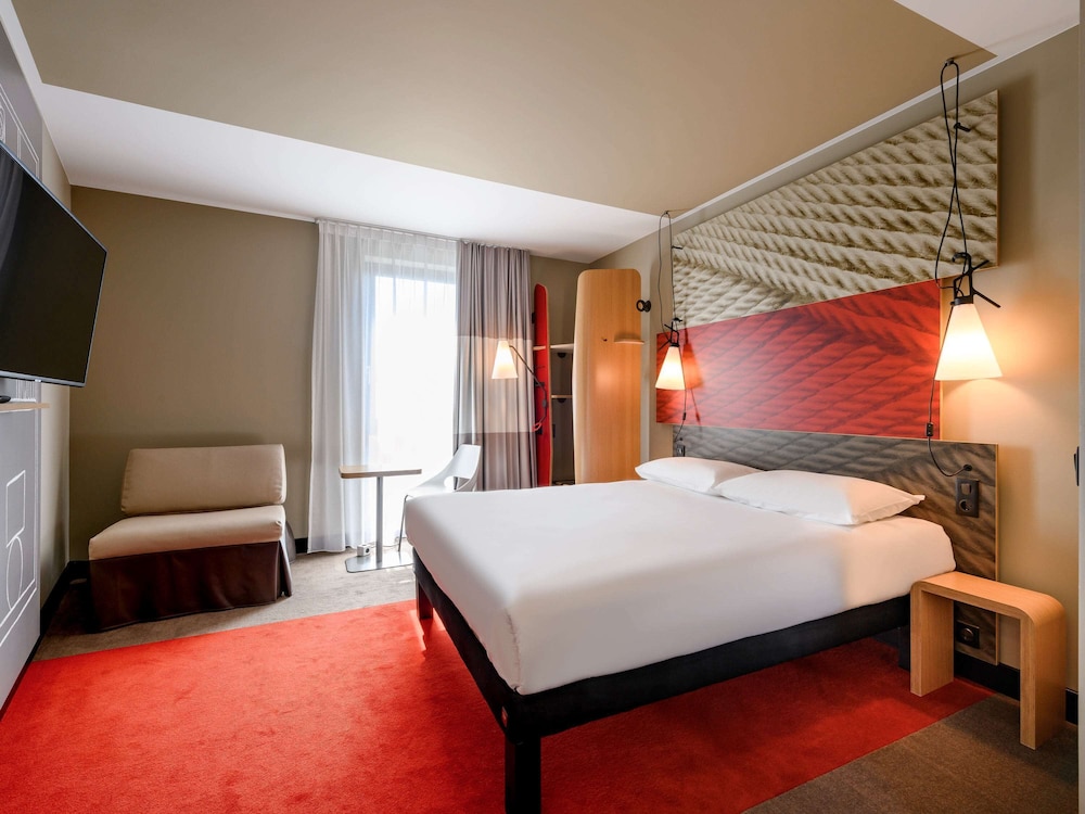 Family Room, 1 Double Bed With Sofa Bed, Accessible - Photo 1