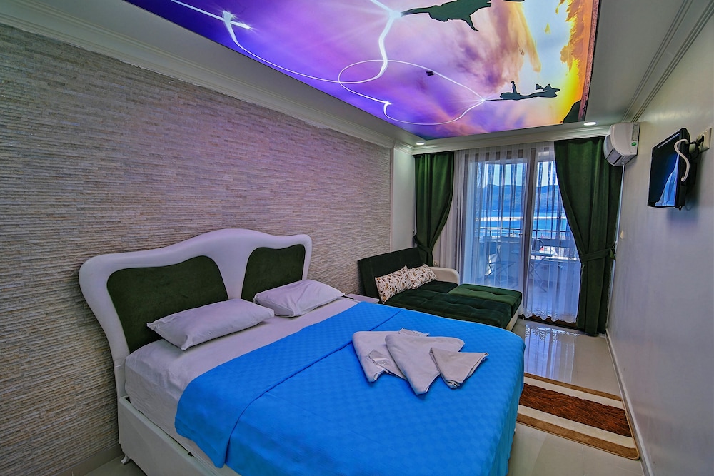 Deluxe Suite, Sea View