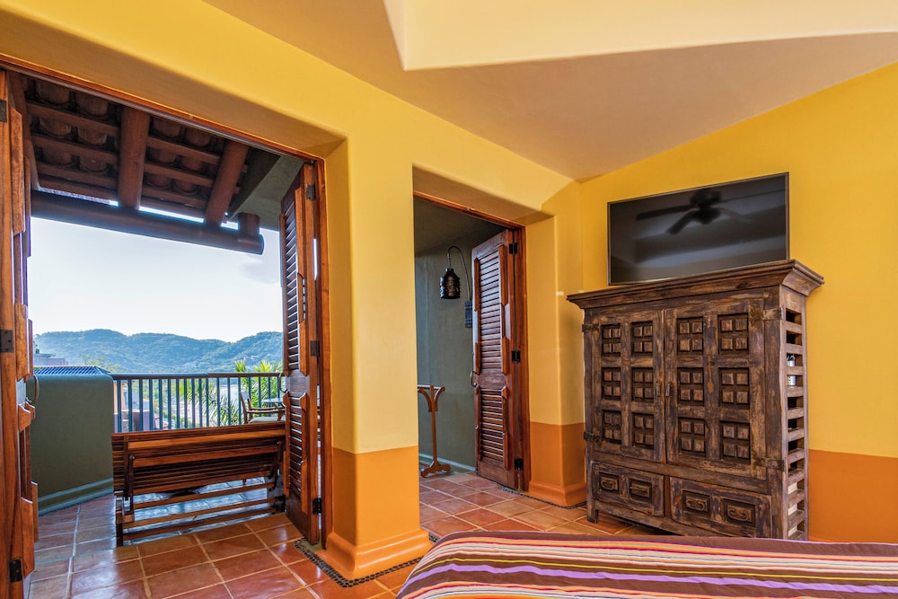 2 BEDROOM PARTIAL OCEAN VIEW 1KG 2TWIN SUITE - Photo 4