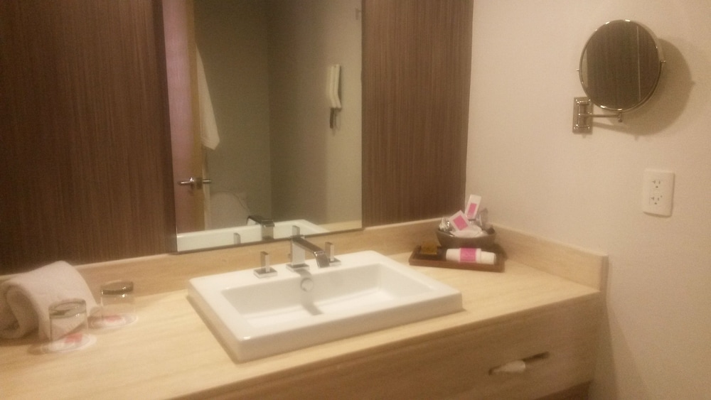 Deluxe Room, 2 Double Beds - Photo 4