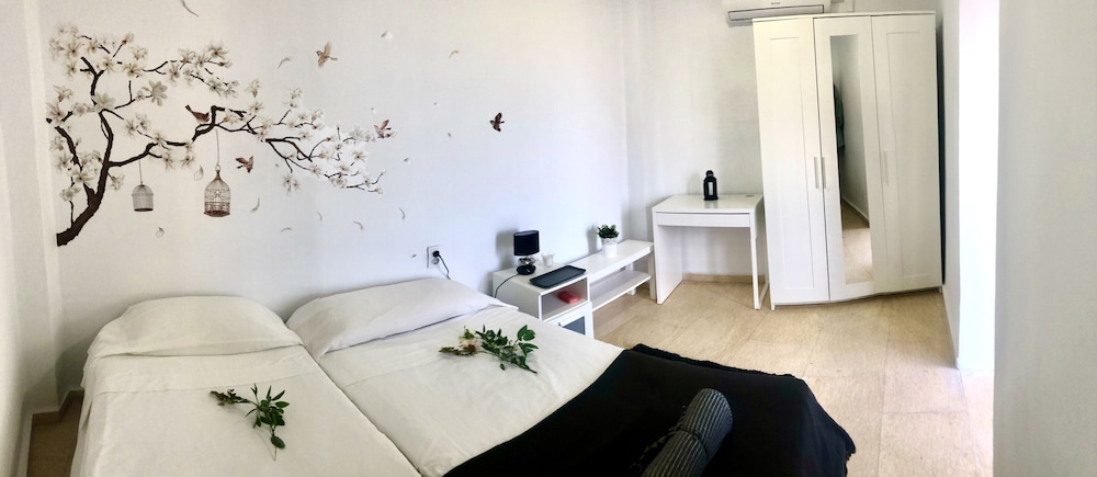 Standard Double Room, 1 King Bed, Private Bathroom, Sea View