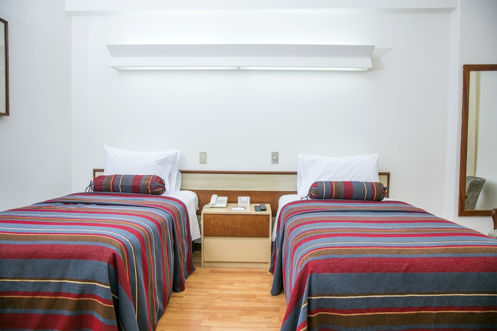 Double or Twin Room - Photo 10