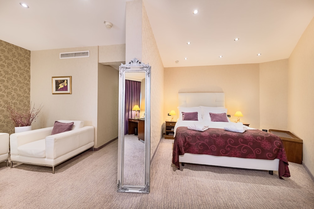 Junior Suite, 1 King Bed