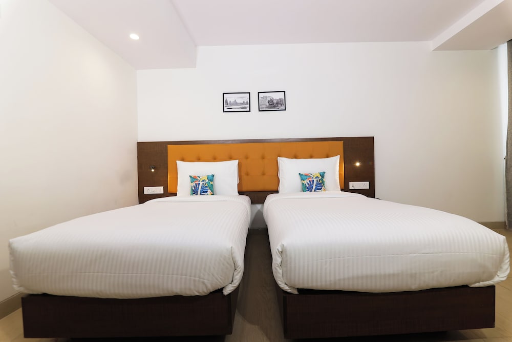 Deluxe Twin Room, City View