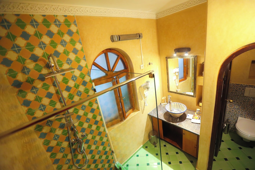Superior Double or Twin Room - Photo 25