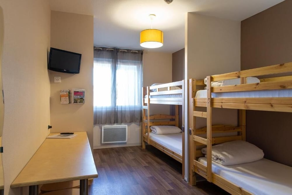 Shared Dormitory, Men only photo 3