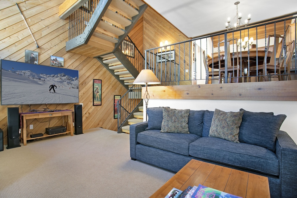 Townhome, 3 Bedrooms photo 1
