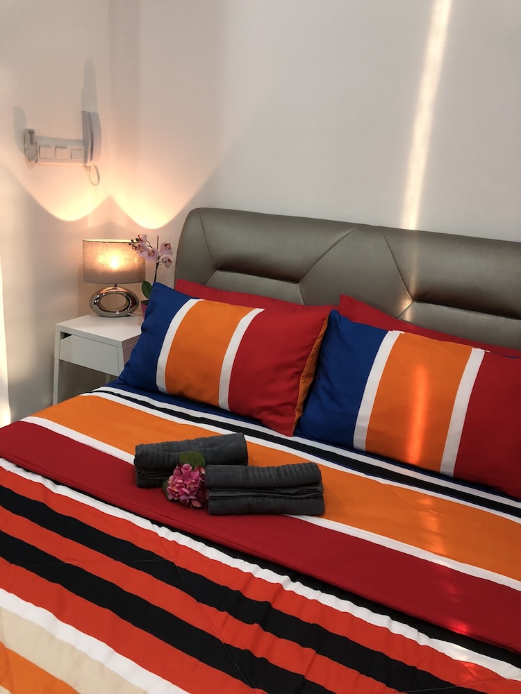 Exclusive Studio Suite, Kitchen, City View photo 1