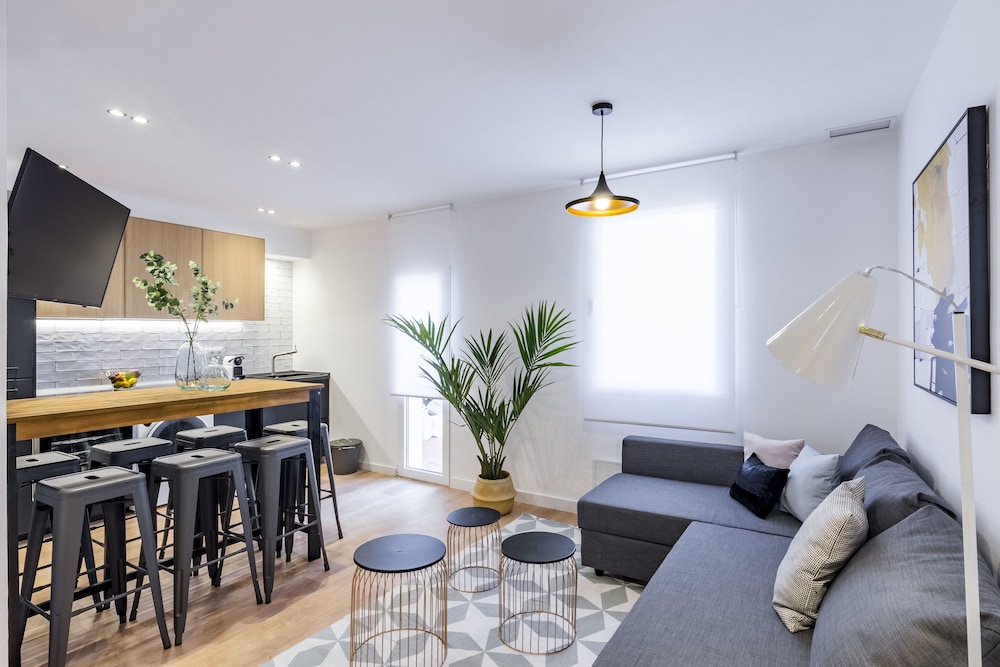 Apartment photo 2