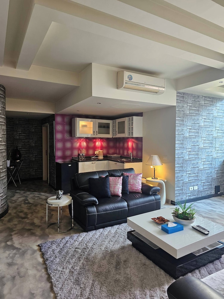 King Suite photo 2