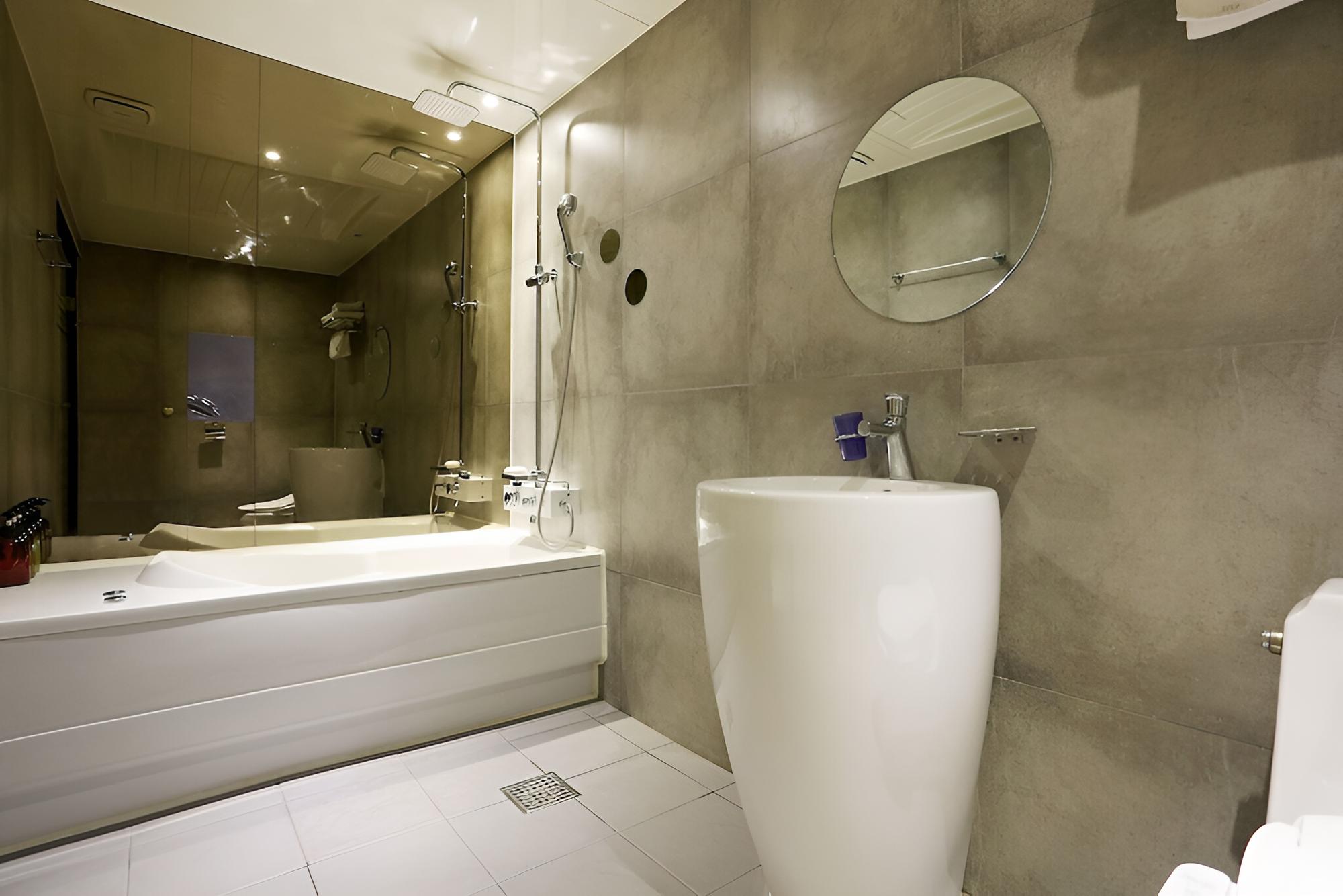 Room (Couple PC (65-inch smart TV + massage) - Photo 6