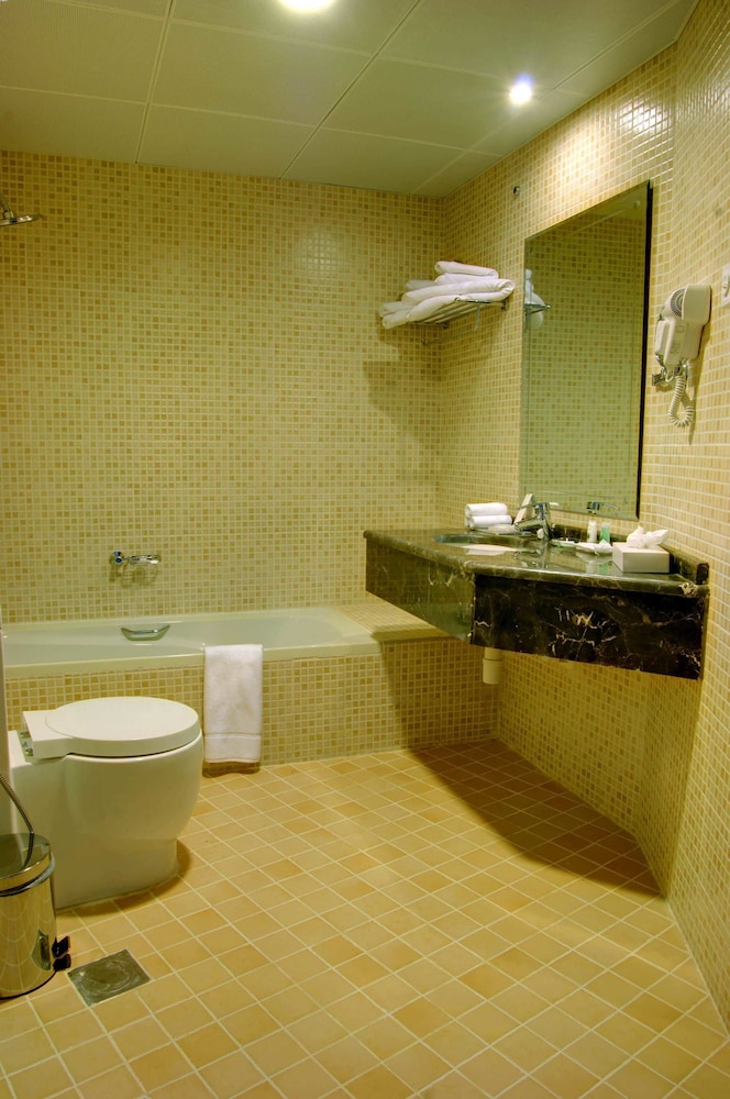 One Bedroom Suite photo 3