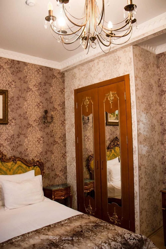 Basic Double or Twin Room