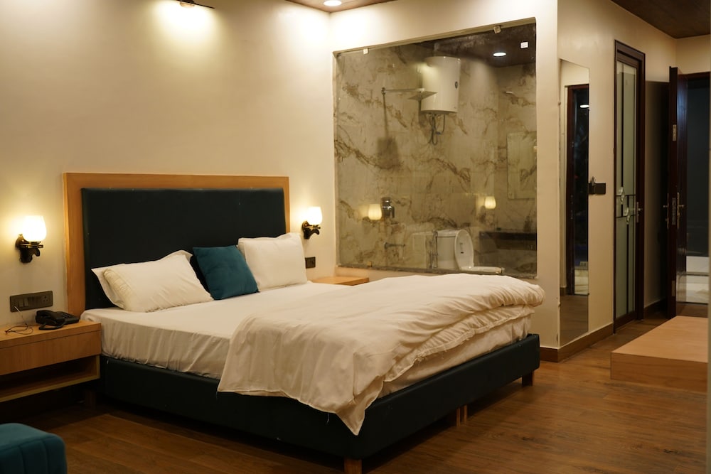 Deluxe Double Room, Hill View