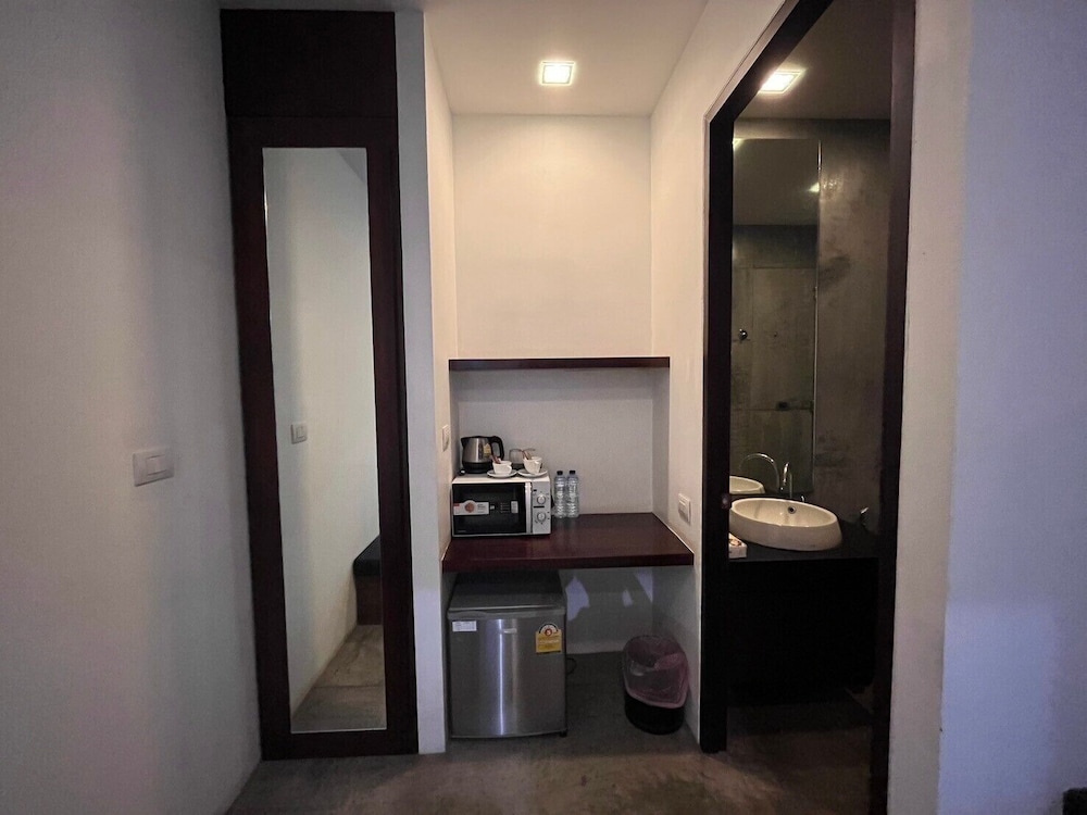 Superior Double or Twin Room Pool View - Photo 2