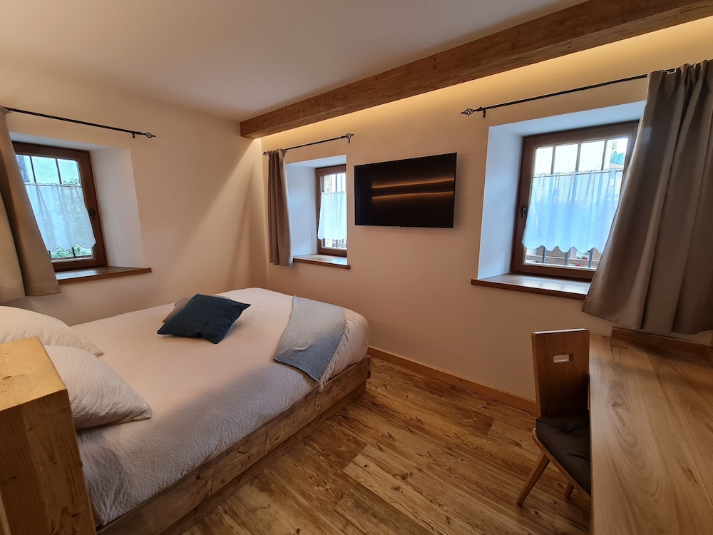 Comfort Double Or Twin Room, Ensuite (Calore) photo 2