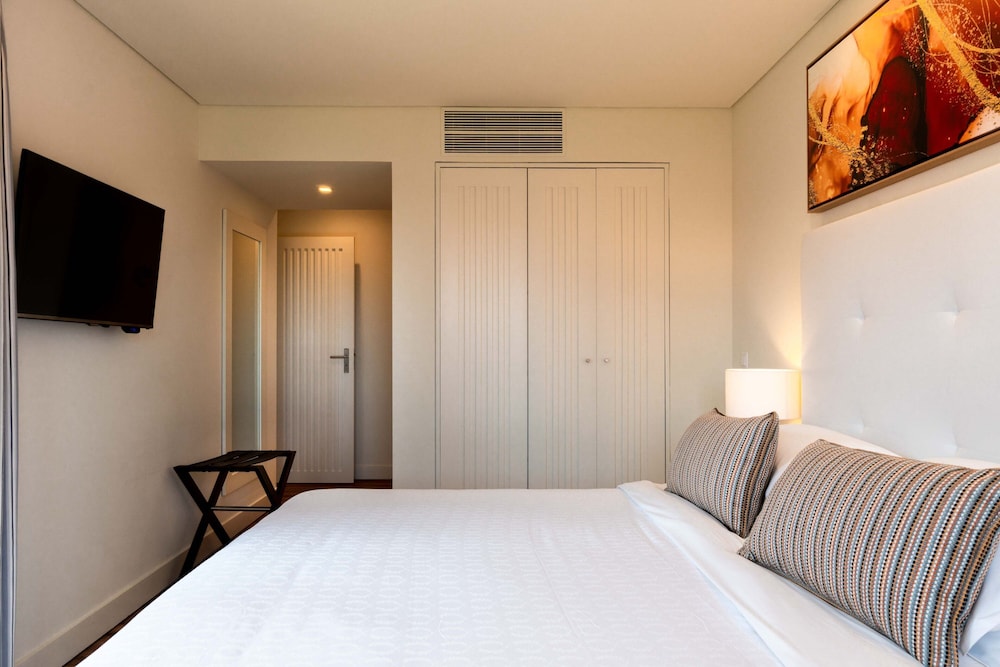 Superior Suite, 2 Bedrooms, Garden View (Balcony) - Photo 1