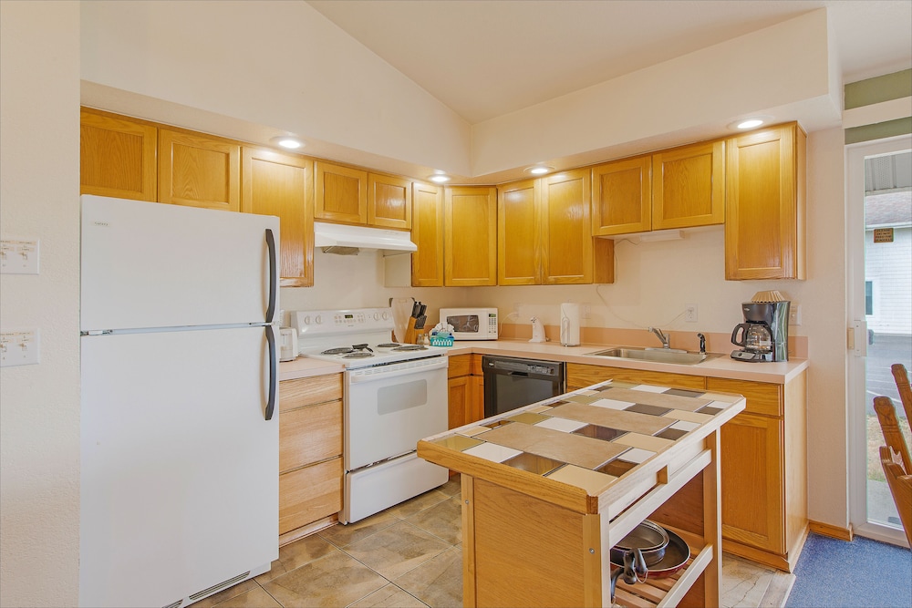 Comfort Condo, 1 Bedroom photo 3