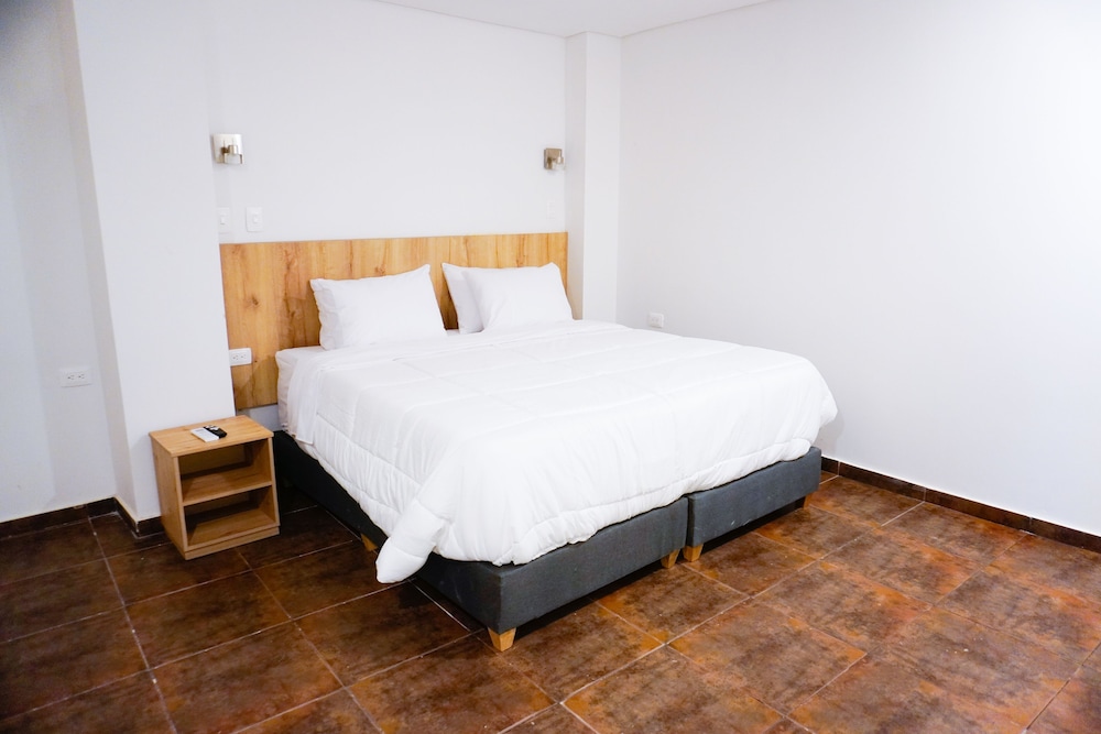 Standard Double or Twin Room - Photo 2