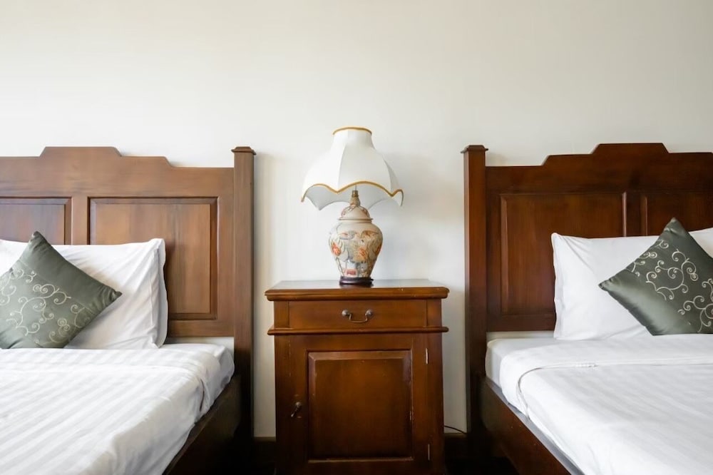 Beachfront Sea View Twin Room - Photo 14