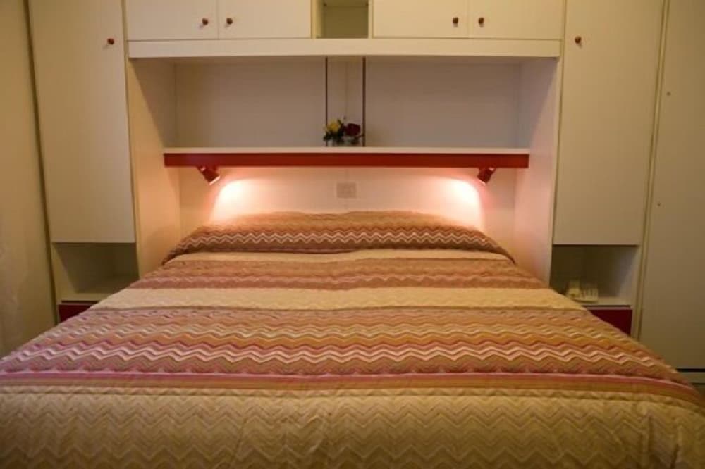 Basic Double Room Single Use photo 1