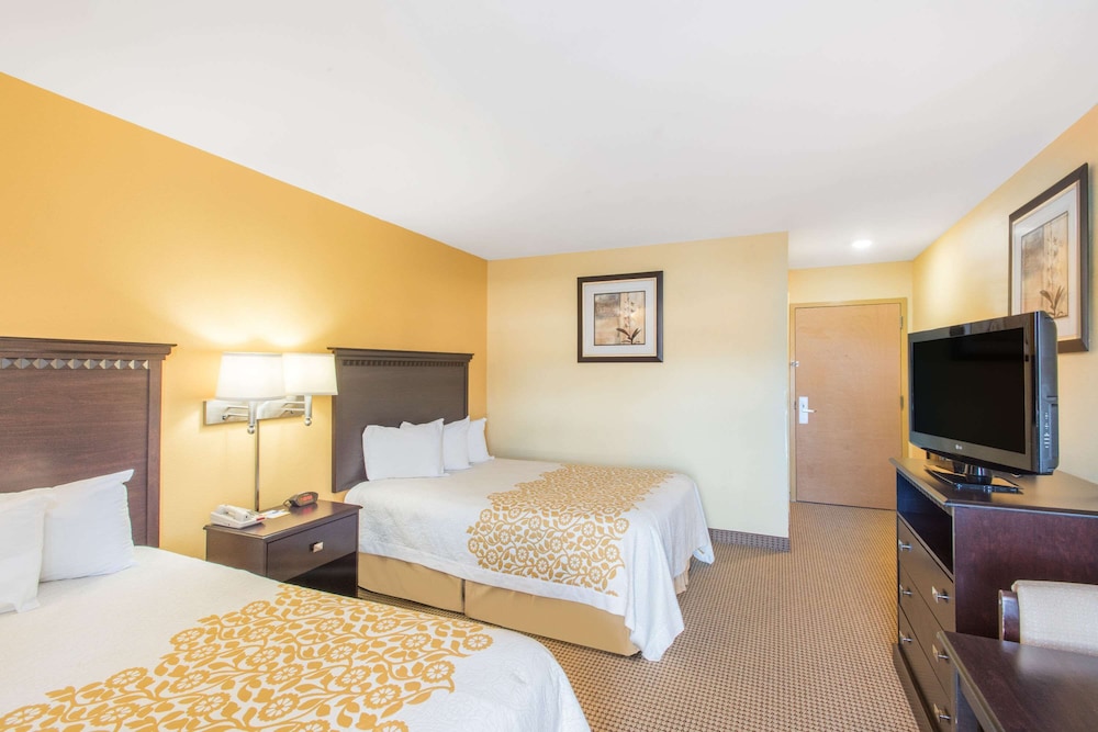 Room, 2 Double Beds photo 1
