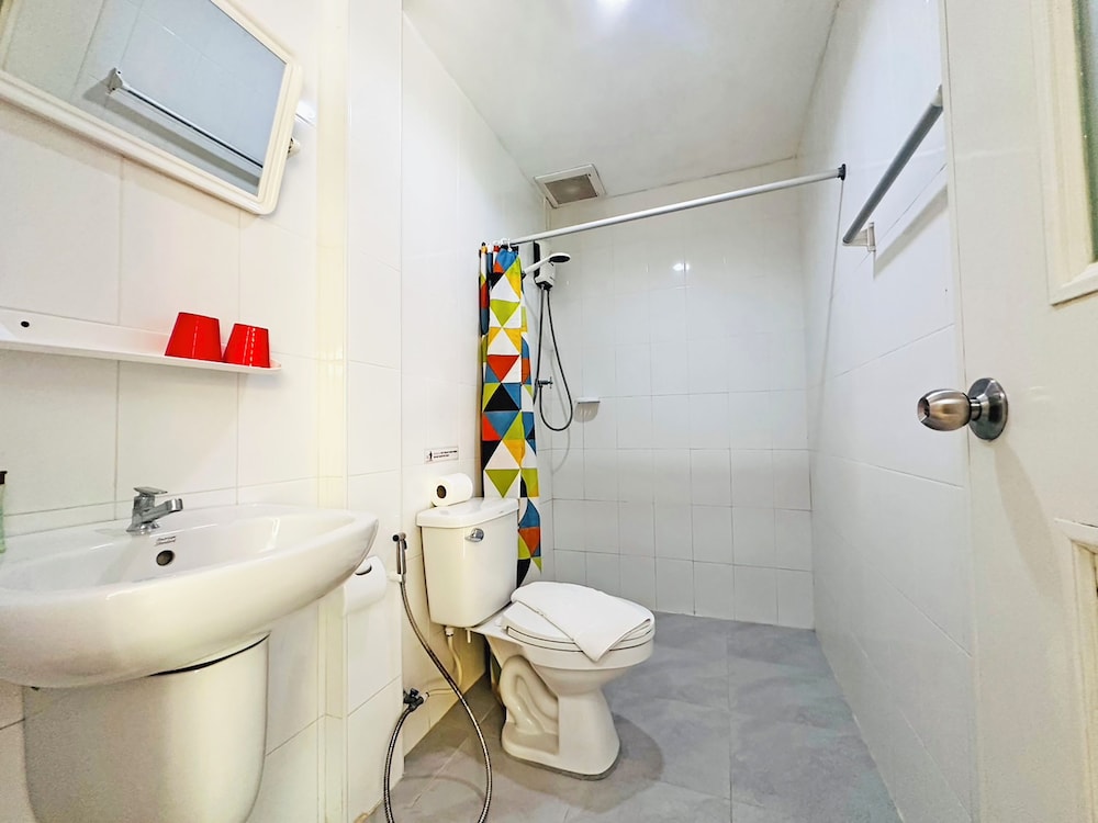 Standard Twin Room - Photo 6