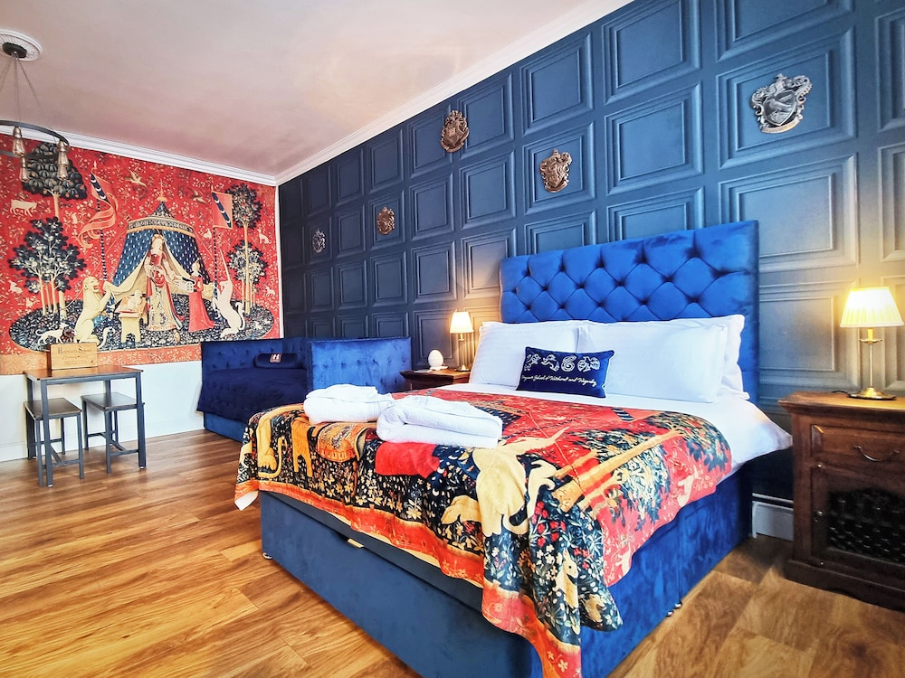 Superior Family of 5 Room