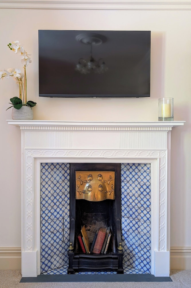 Family Room (2 Adults + 2 Children) photo 2