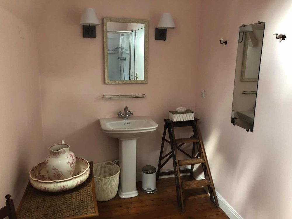 Double Room (Saint-Seine) photo 2