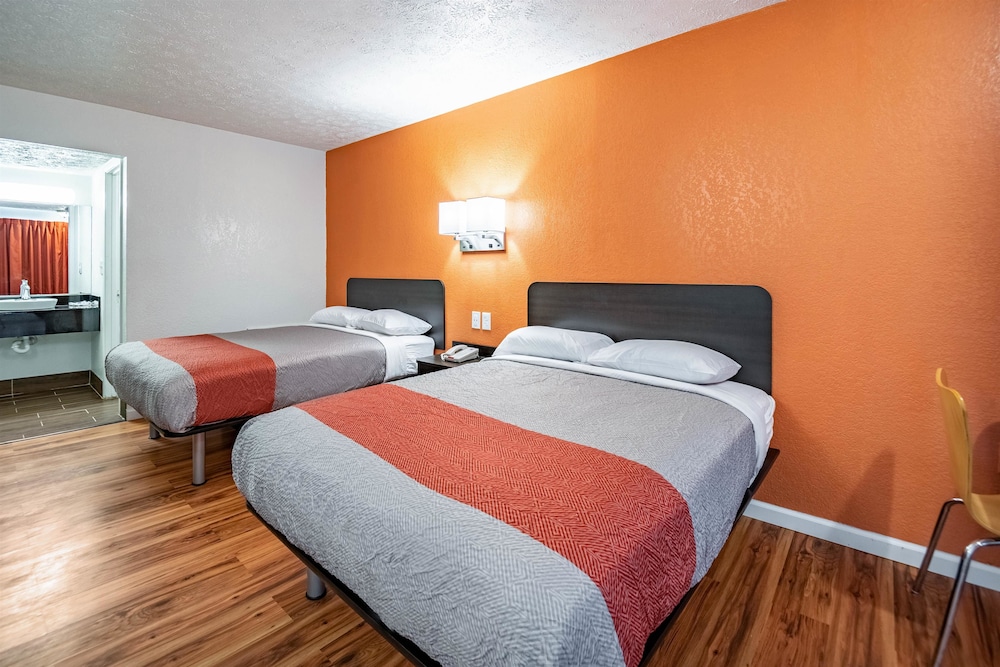 Deluxe Room, 2 Double Beds, Accessible, Non Smoking photo 1