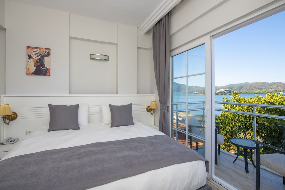 Standard Double Room, Sea View - Photo 1