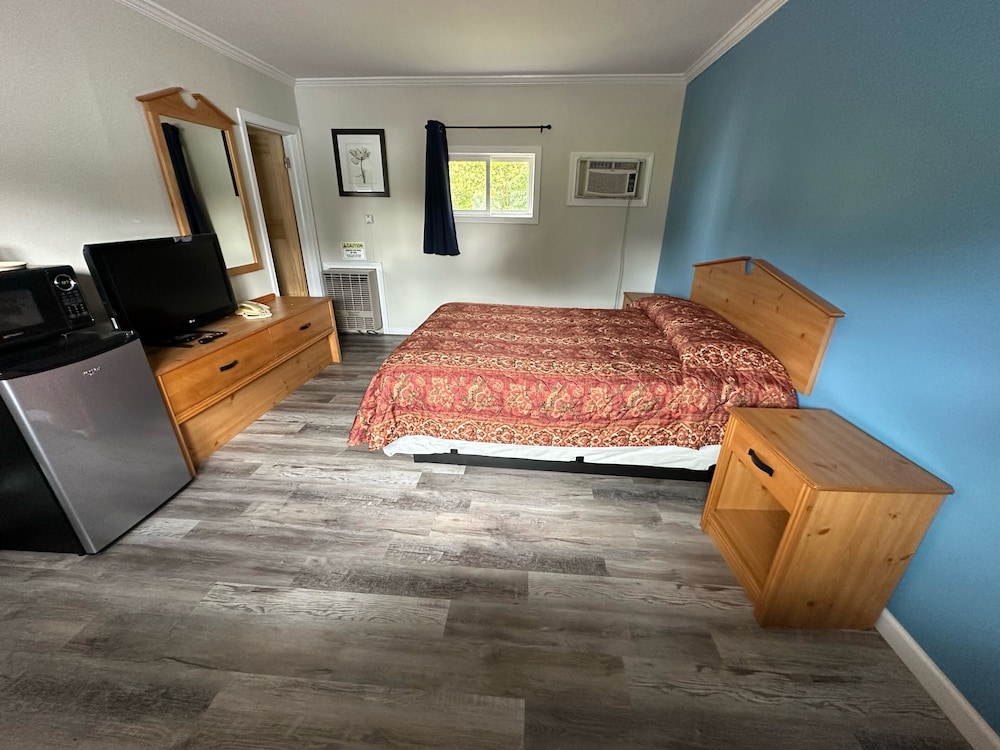 Standard Room, 1 Queen Bed, Non Smoking photo 1