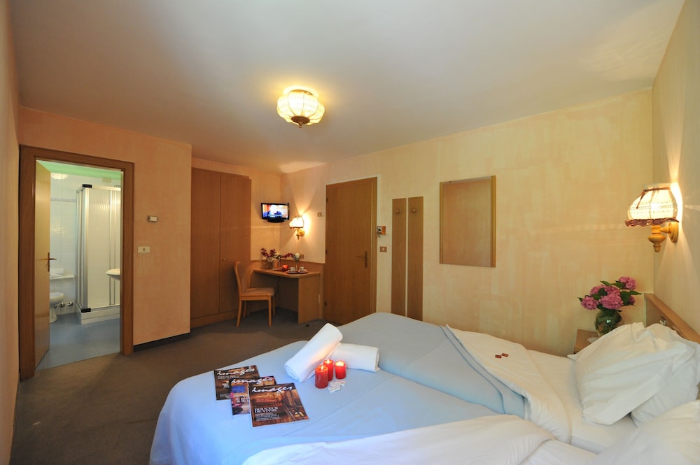 Single Room photo 3