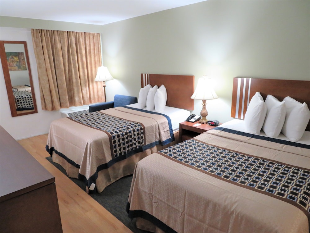 Standard Room, 2 Double Beds, Non Smoking - Photo 3