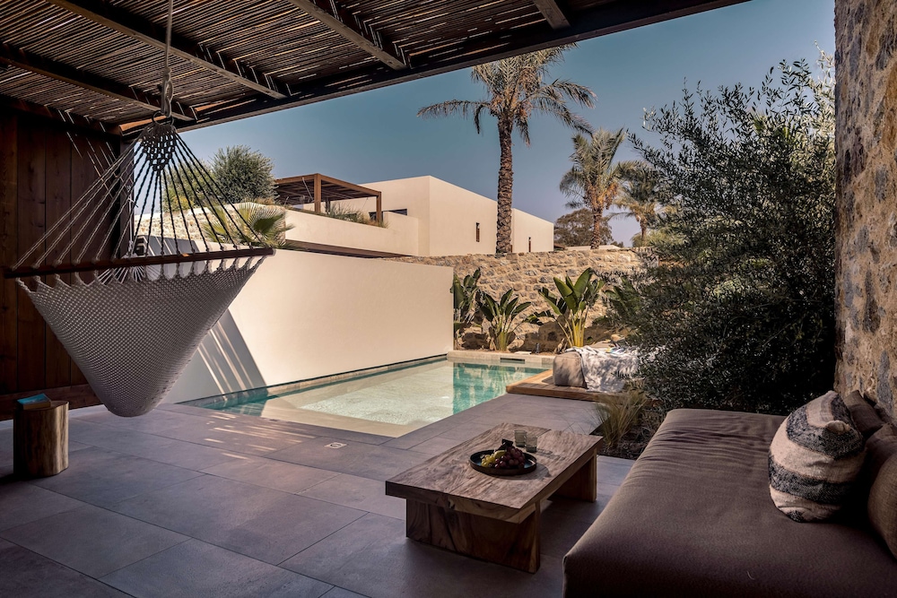 Villa Mezzanine with Private Pool - Photo 5