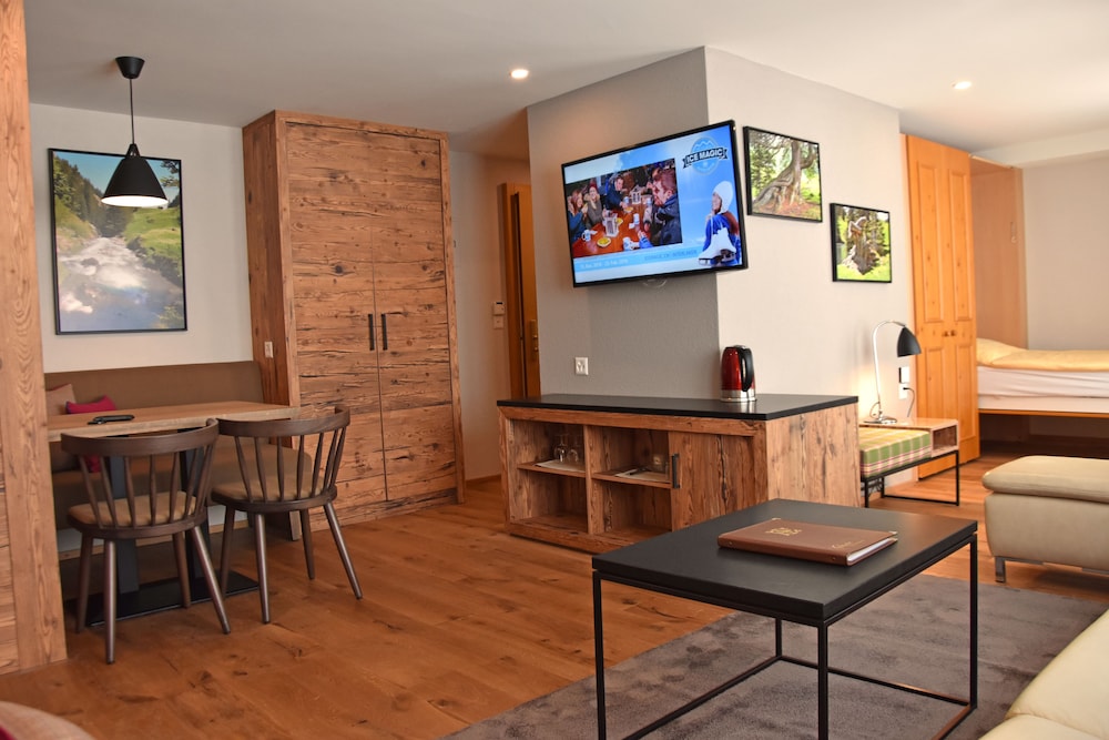 Family Suite, 1 Bedroom (Forest Side)