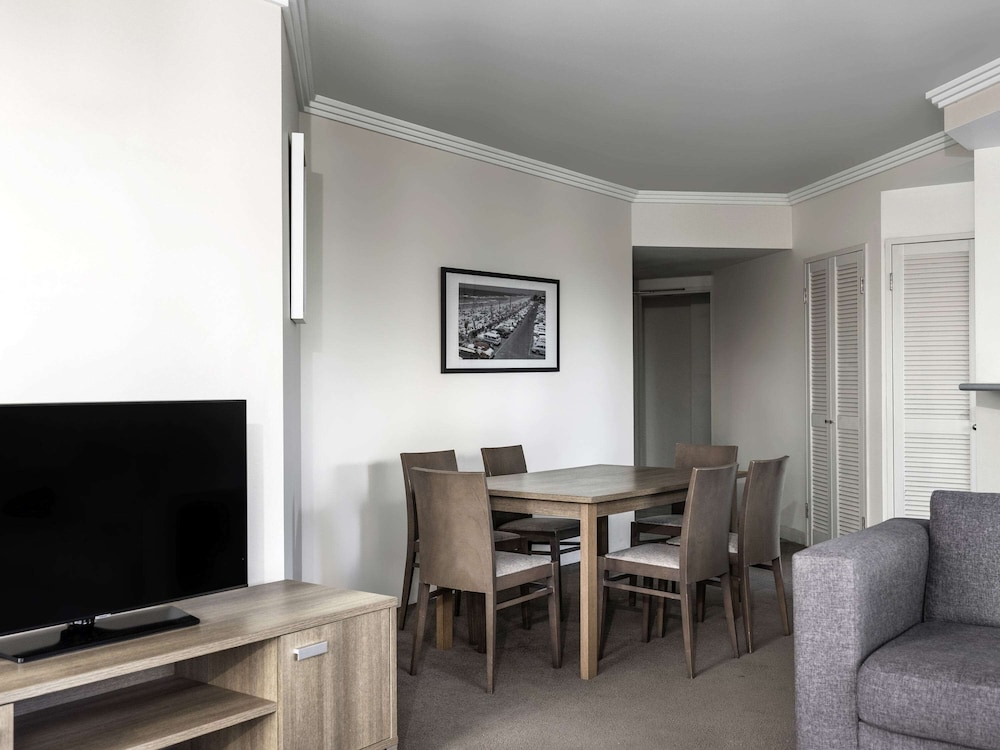 2 Bedroom - Photo 3