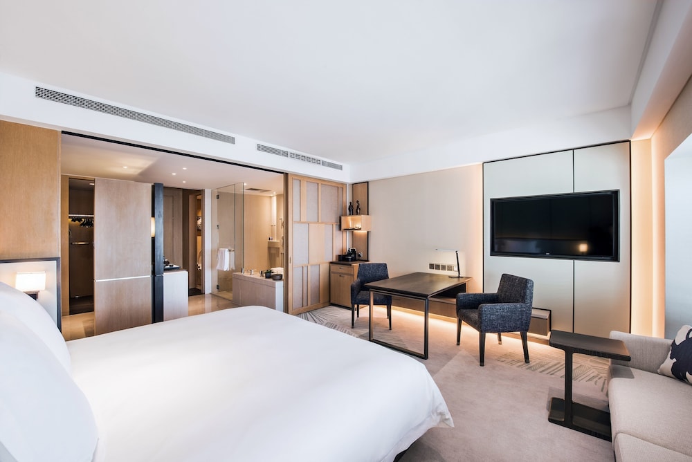 1 King Bed with Citic Tower View - Photo 3