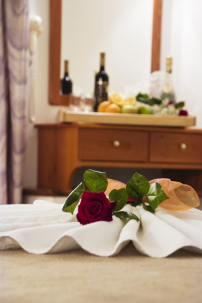 Standard Double Room, 1 King Bed, Sea View photo 1