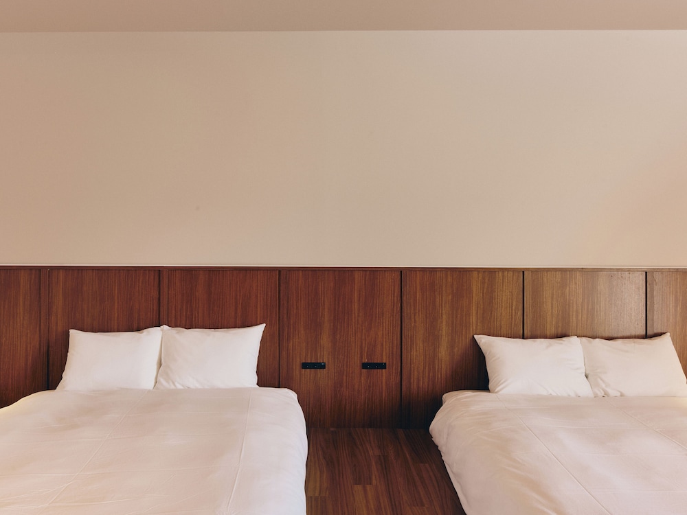 Luxury Suite, Non Smoking, City View photo 2