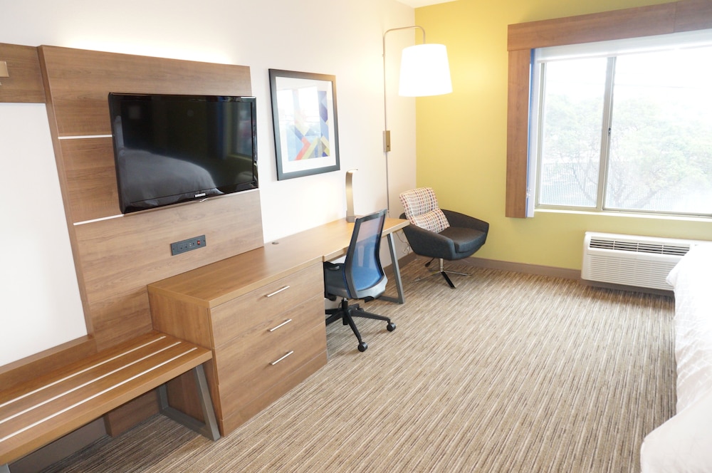Standard Room, Multiple Beds - Photo 2