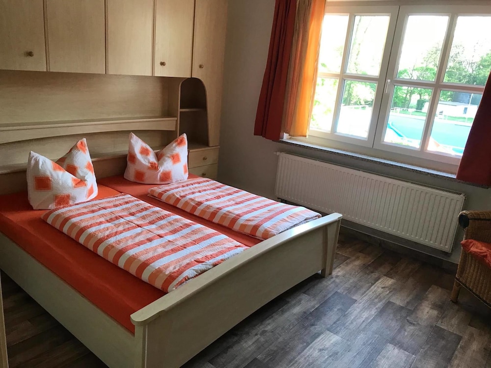 Business Double Room, 1 Double Bed, Pool View photo 3
