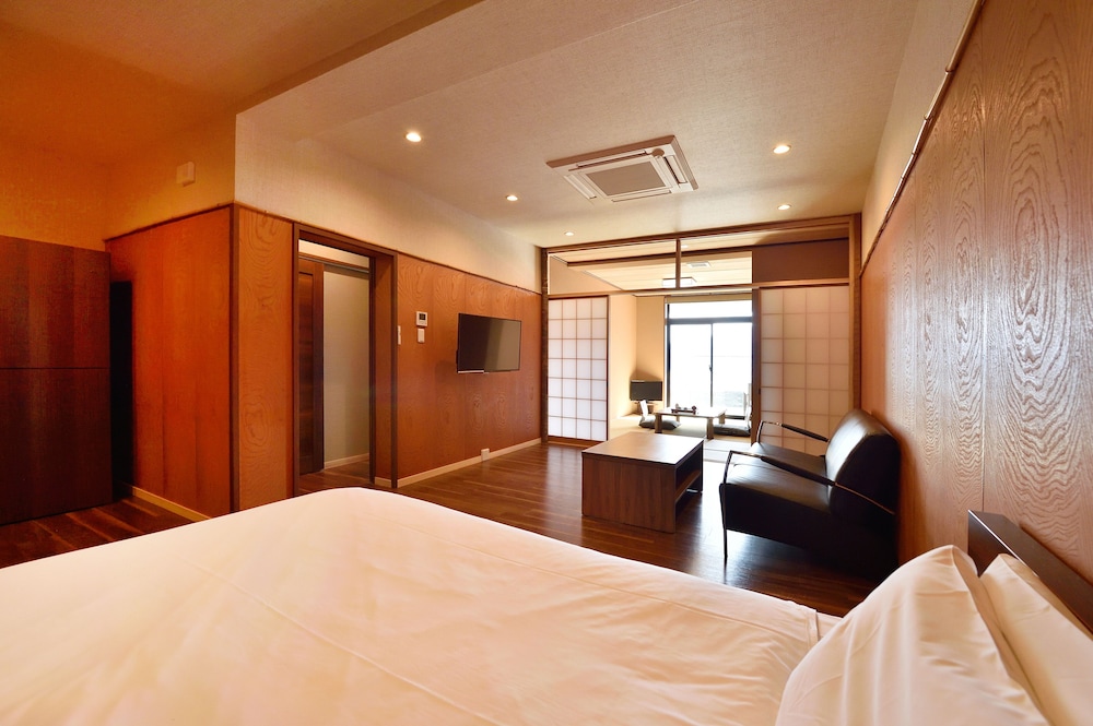 [Sora] Japanese Western Style Room, Private And Open Air Bathroom, Non Smoking - Teppan Takasaki
