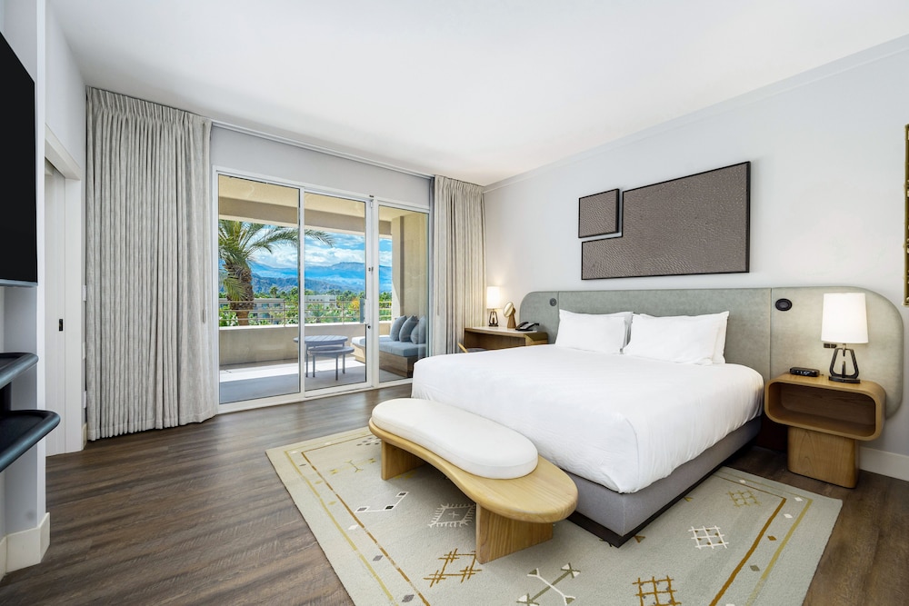 Penthouse Suite Pool or Golf View - Photo 14