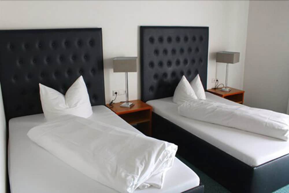 Triple Room - Photo 1
